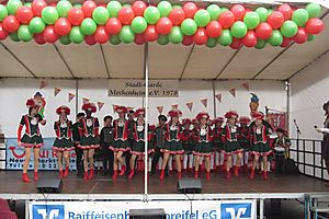 21. Jeckentreff der Stadt-Garde:Super Stimmung auf dem Merler Dorfplatz