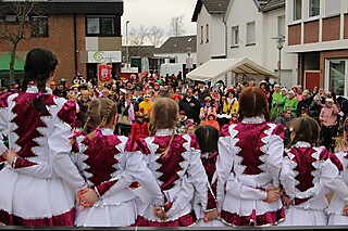 Super Stimmung auf dem Merler Dorfplatz