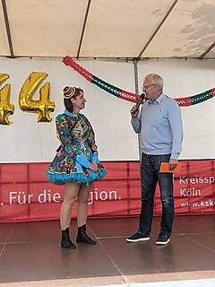Geburtstagsparty auf dem Merler Dorfplatz