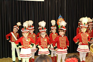 Jecke Kids feierten in Merl