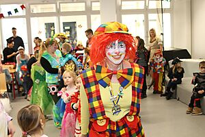 Kinderkarneval in Merl:Clown Coco und die Stadt-Garde Meckenheim e.V. begeisterten die kleinen Jecken!