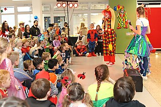 Clown Coco und die Stadt-Garde Meckenheim e.V. begeisterten die kleinen Jecken!