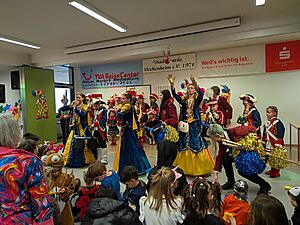 Kinderkarneval der Stadt-Garde:Jecke Kids feierten in Merl