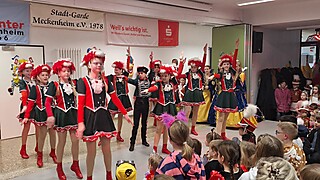 Jecke Kids feierten in Merl