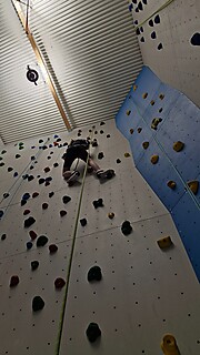 Die Kinder- und Jugendgruppe zu Besuch in der Kletterhalle