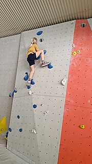 Die Kinder- und Jugendgruppe zu Besuch in der Kletterhalle