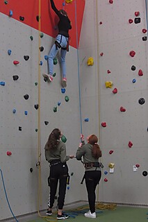 Die Stadt-Gardisten zu Besuch in der Kletterhalle