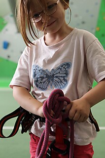 Stadt-Garde Kinder in der Kletterhalle