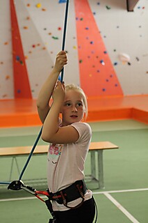 Stadt-Garde Kinder in der Kletterhalle