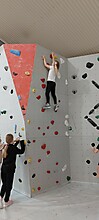 Die Kinder- und Jugendgruppe zu Besuch in der Kletterhalle