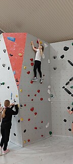 Die Kinder- und Jugendgruppe zu Besuch in der Kletterhalle