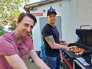 Stadt-Garde wählte und grillte