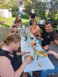 Stadt-Garde wählte und grillte