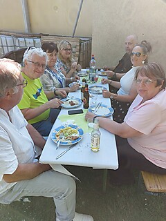 Stadt-Garde wählte und grillte