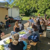 Stadt-Garde wählte und grillte