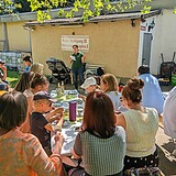 Stadt-Garde wählte und grillte