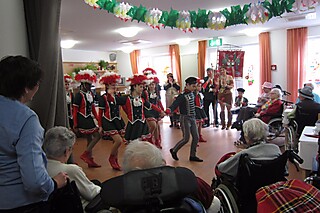 Jede Menge Auftritte an Weiberfastnacht
