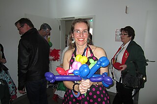 Weiberfastnacht unterwegs mit der Stadt-Garde