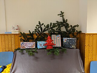 Nikolaus und Saskia I. zu Besuch bei den Stadt-Garde Kindern