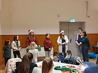 Eine festliche Feier für Groß und Klein